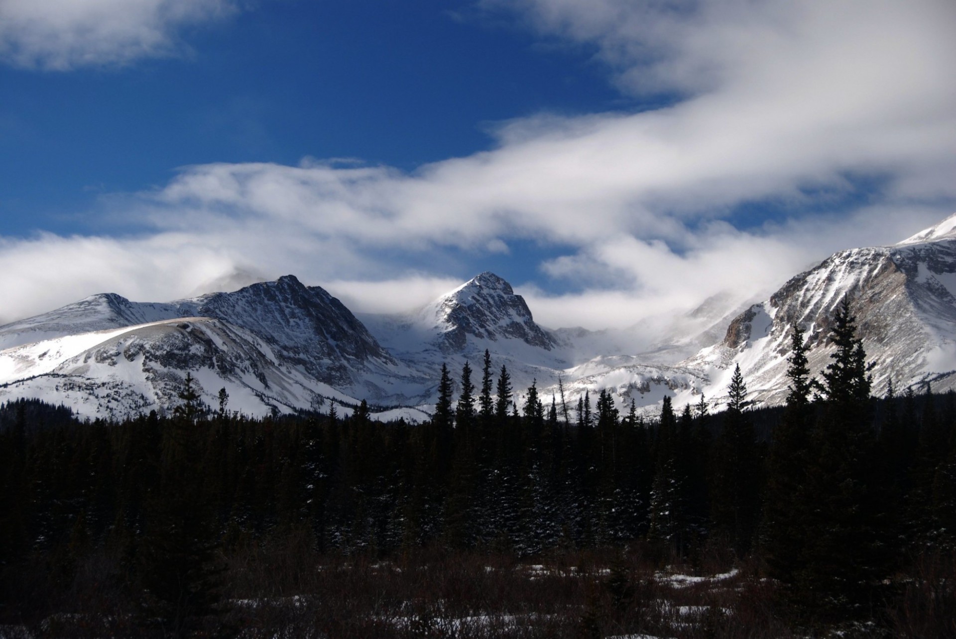Landscape of mountains covered in snow
